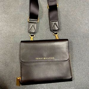 Black Tommy Hilfiger Shoulder Bag